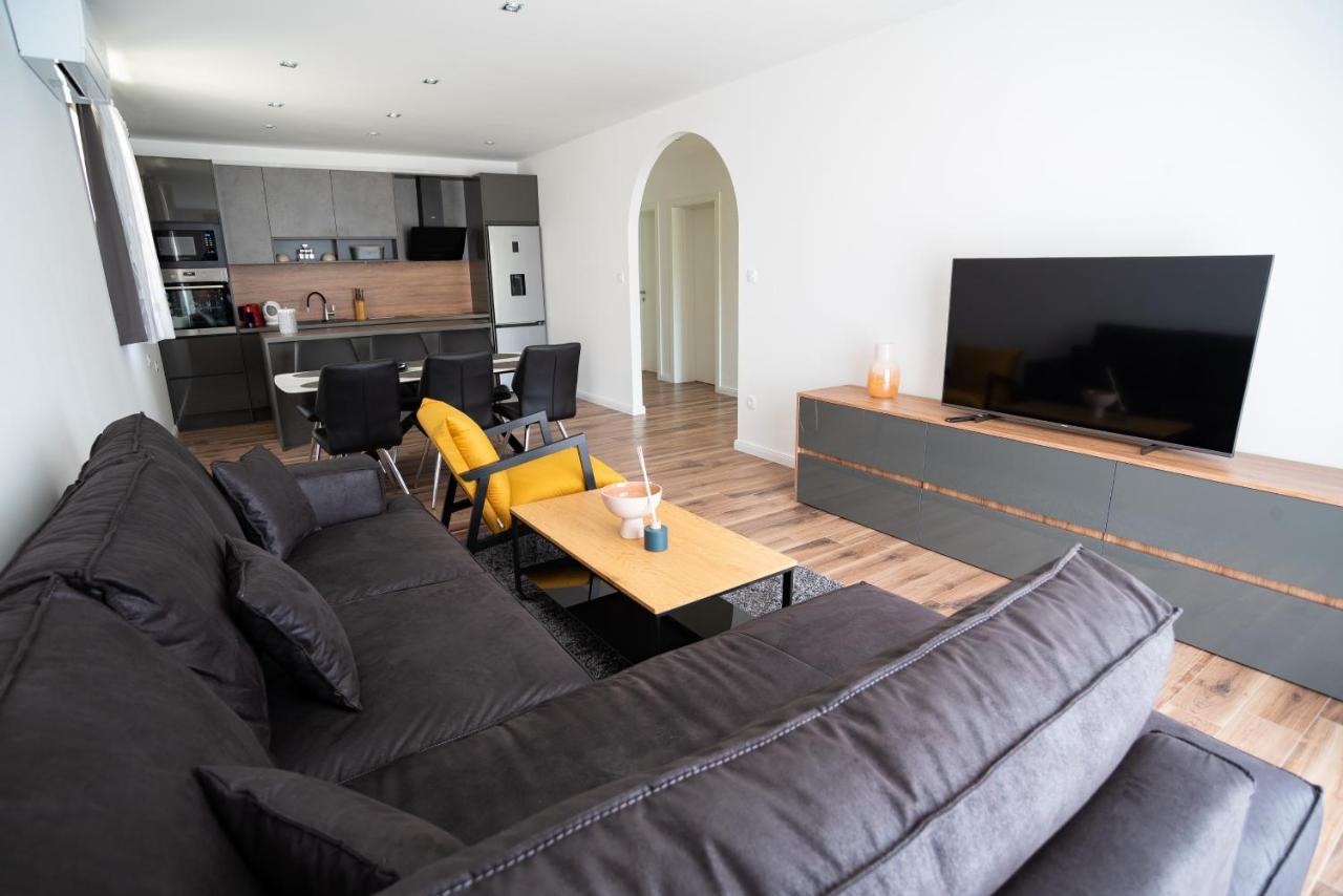 Onyx Apartment Split Luaran gambar