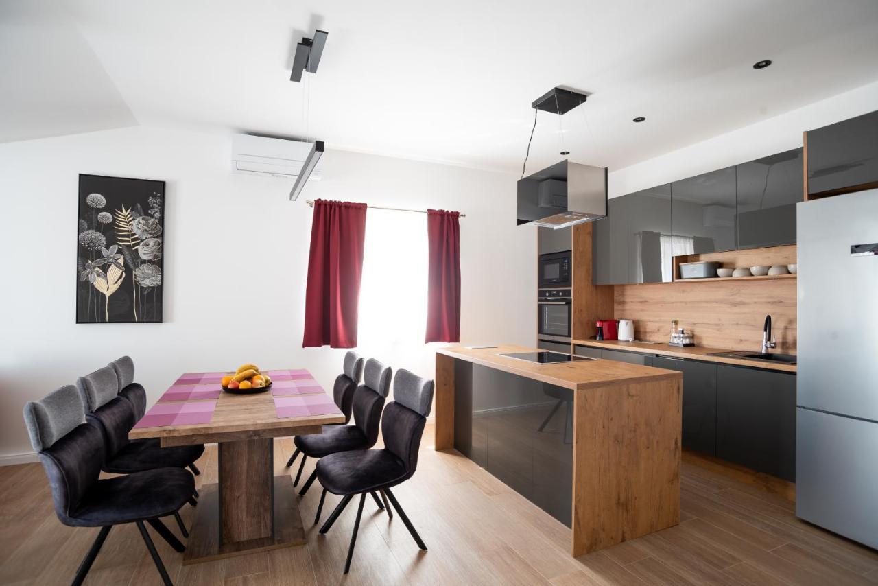 Onyx Apartment Split Luaran gambar